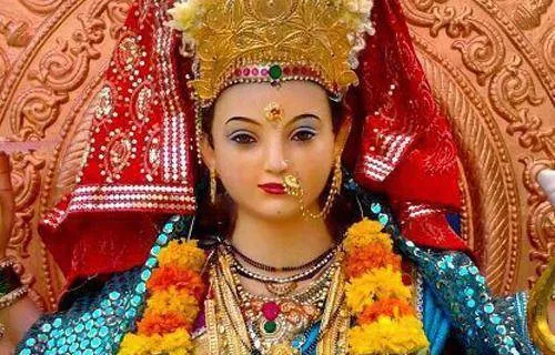 Mahalakshmi Leaves Vaikuntha